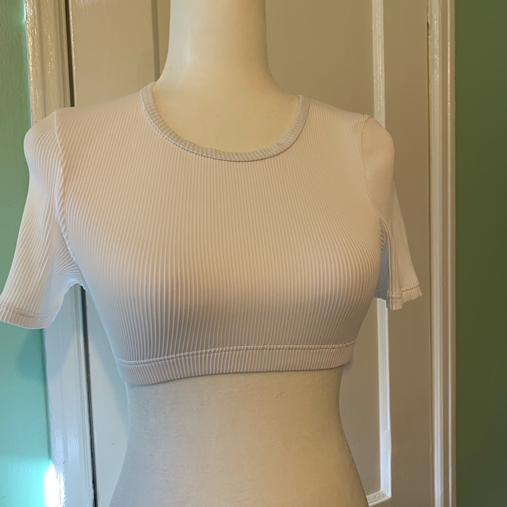 White swim top 🏊‍♀️